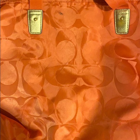 RARE COLOR Coach getaway nylon large tote - Picture 6 of 6